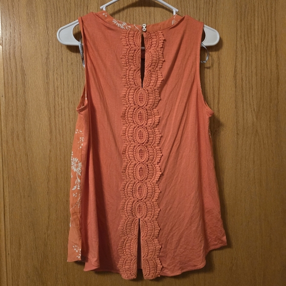 Daniel Rainn Odela Lace Mixed Material Top - Picture 2 of 3